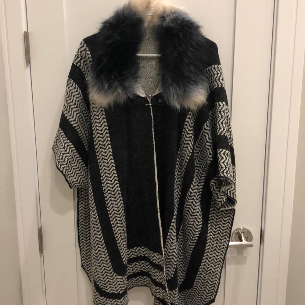 Fur collar Poncho